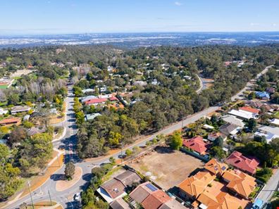 32 Williams Street, Kalamunda WA 6076