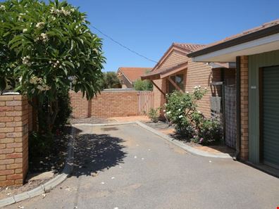 5/71A Railway Street, Bluff Point WA 6530