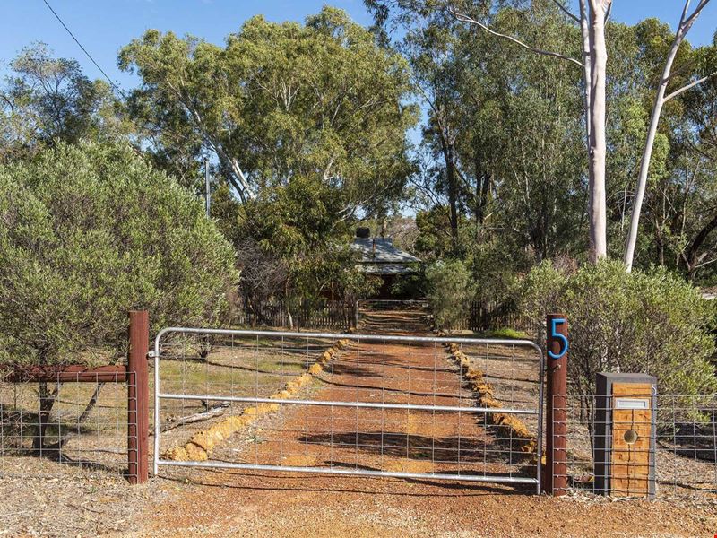 5 Newcastle Street, York WA 6302