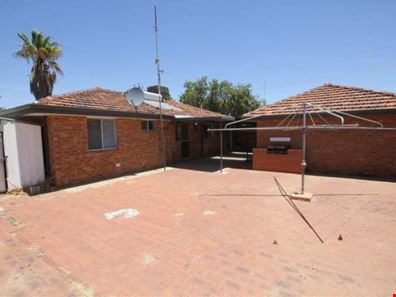 26 Thomas Street, Narembeen WA 6369