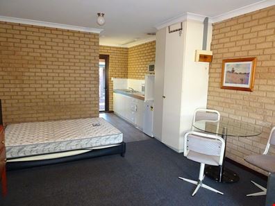 4/11 Piesse Street, Boulder WA 6432