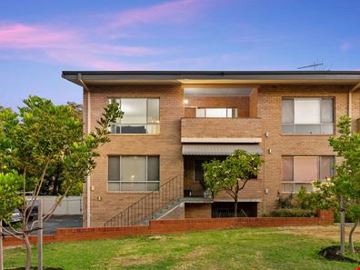 8/42 Broadway, Crawley WA 6009