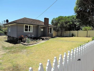 6 Cowley Street, Boyup Brook WA 6244