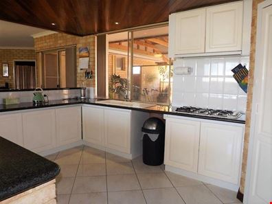 2 Craig  Way, Lancelin WA 6044