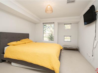 39 Peavey Road, Whitby WA 6123