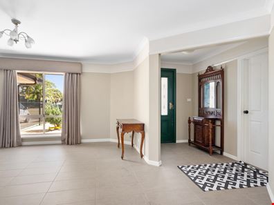 3 Tindals Crescent, Hannans WA 6430
