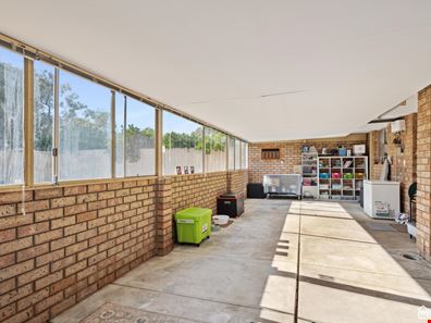 12 Wilga Street, Maddington WA 6109