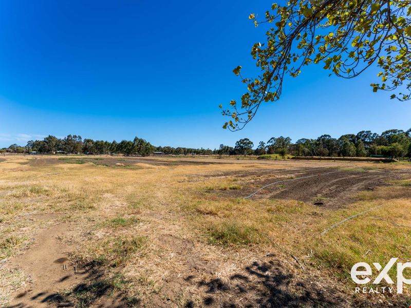 235 McNeill Road, Waroona WA 6215