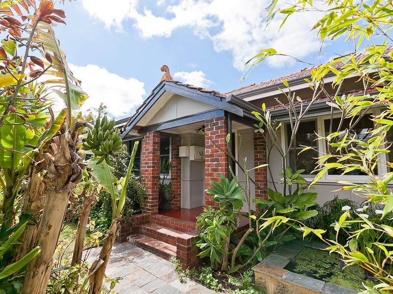 28 Latham Street, Alfred Cove WA 6154