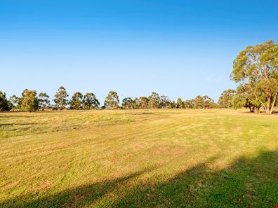 30 Paperbark Place, West Pinjarra WA 6208