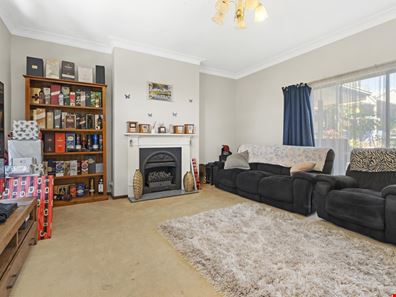 22 Coolabah Drive, Mount Nasura WA 6112