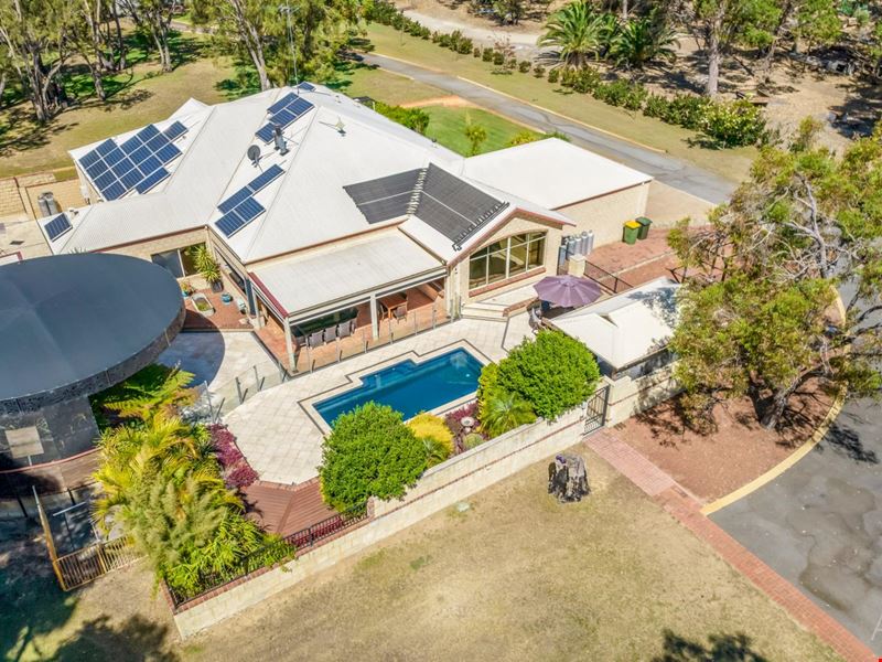21 Mulga Drive, Parklands WA 6180