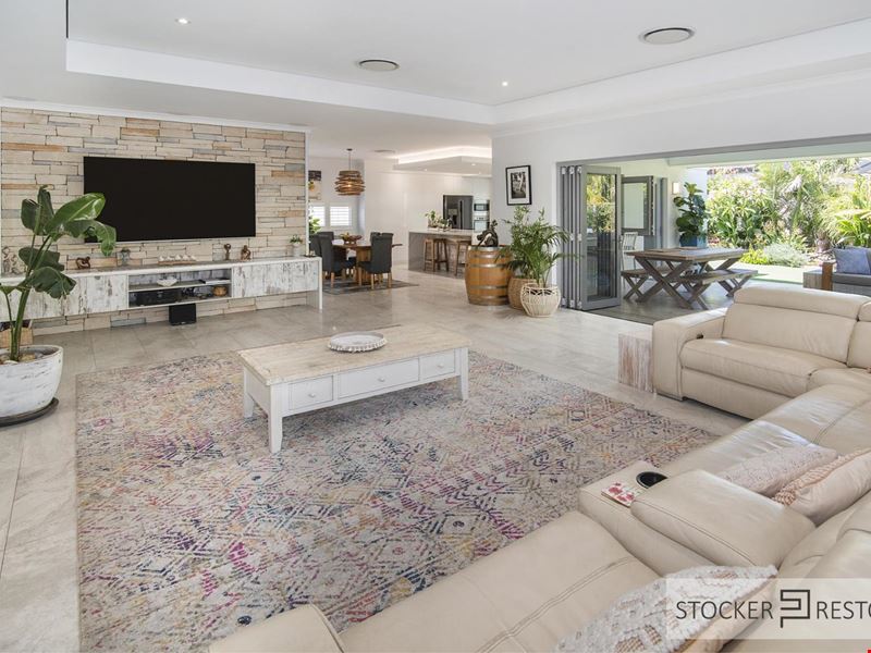 18 Pimelea Parade, Quindalup WA 6281