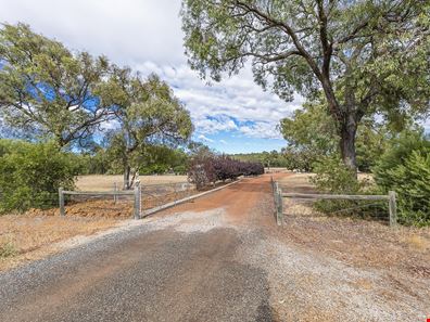 102 Cockatoo Drive, Bindoon WA 6502