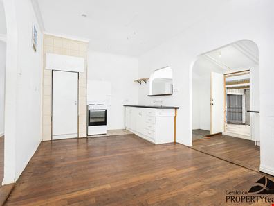 129 Fraser Street, Beachlands WA 6530