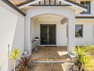 29 Rochester Drive, Mindarie WA 6030