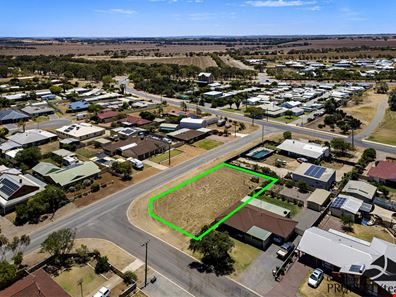 16 Scott Road, Dongara WA 6525