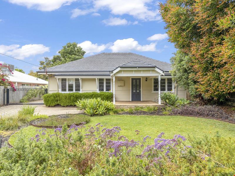120 River View Avenue, South Guildford WA 6055