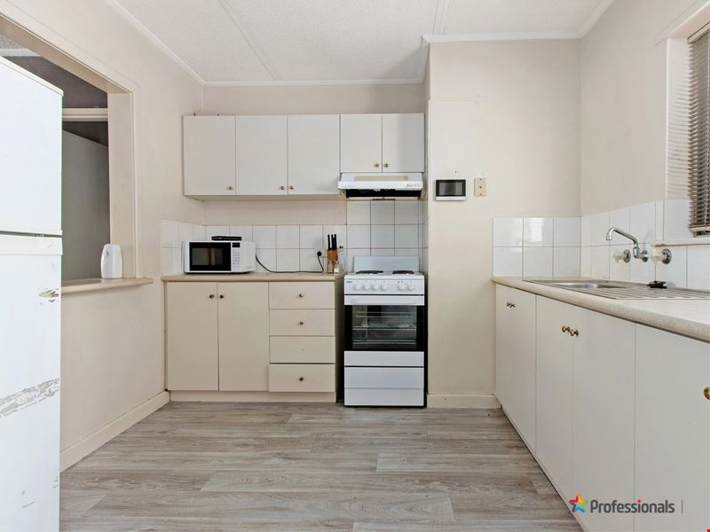 20/4 Canham Way, Orelia WA 6167