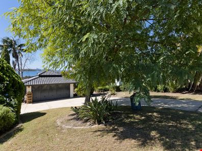 3 Stoneham Road, Attadale WA 6156