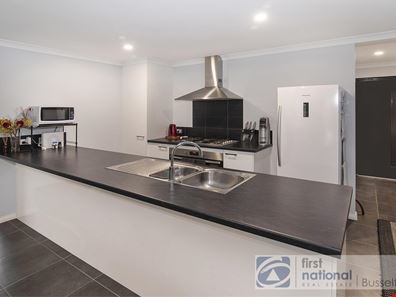 36 Gurnard Loop, Kealy WA 6280