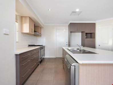 28 Tindals Crescent, Hannans WA 6430