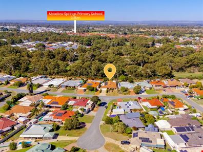 34 Summerlea Avenue, Meadow Springs WA 6210