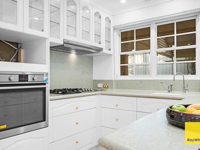 22 Lambourne Retreat, Mirrabooka WA 6061