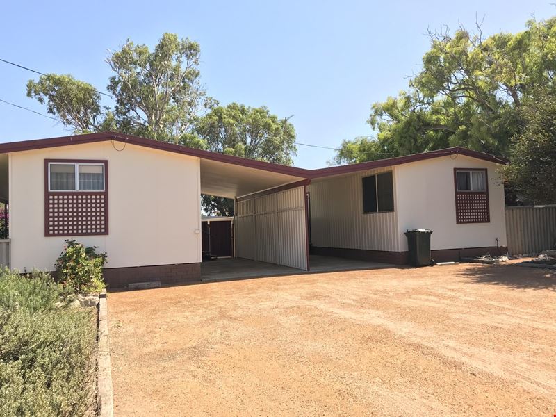 8 Criddle Road, Dongara WA 6525