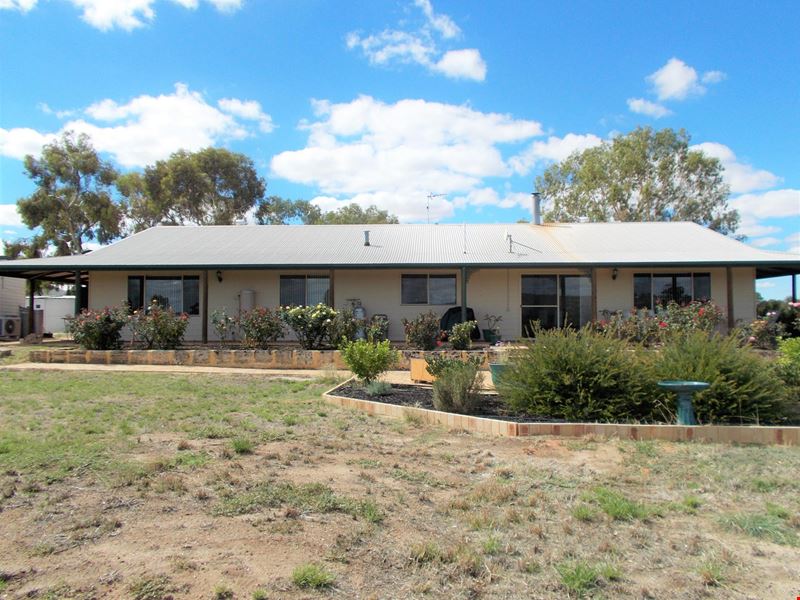 28 PRUNSTER ROAD, York WA 6302