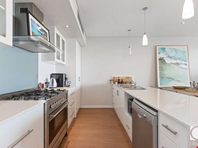 11/52 Rollinson Road, North Coogee WA 6163