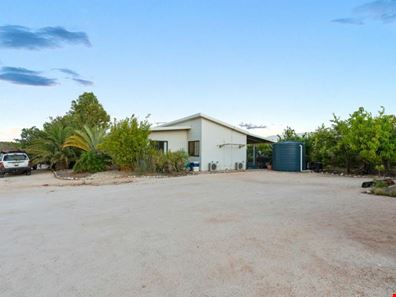 41 Skipjack Cir, Exmouth WA 6707