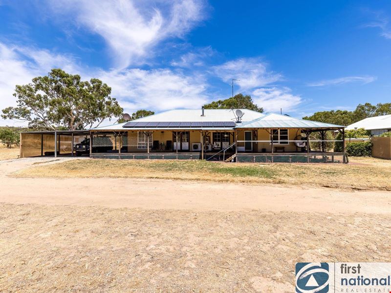 8 Leeder Road, Mokine