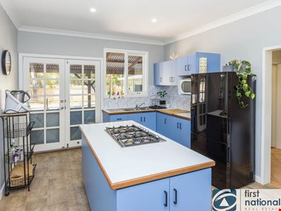 8 Leeder Road, Mokine WA 6401