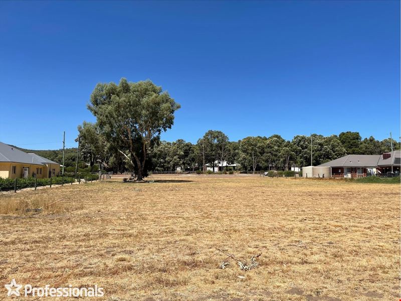 17 Butcher Road, Darling Downs WA 6122