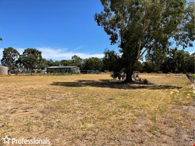 17 Butcher Road, Darling Downs WA 6122