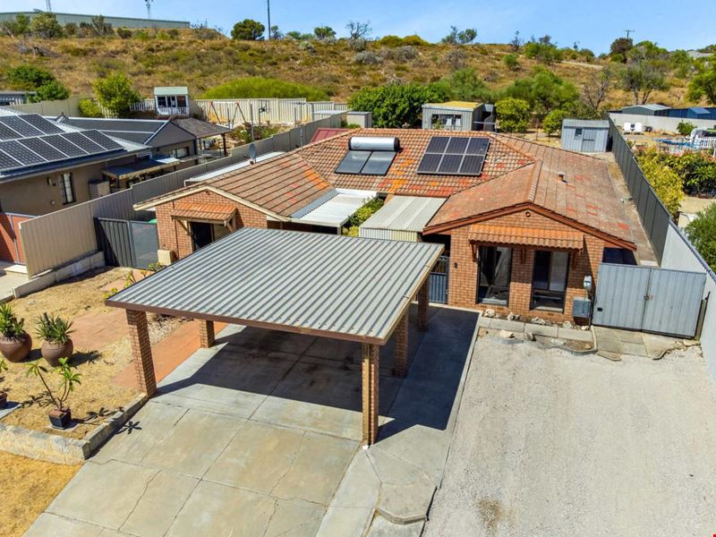 17b Pinnaroo Drive, Padbury WA 6025