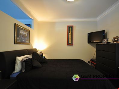 504/25 Malata Crescent, Success WA 6164