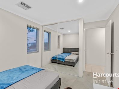 3/16 Calvert Way, Girrawheen WA 6064