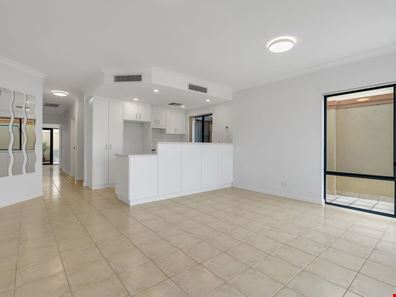 2/204 Lake Street, Perth WA 6000