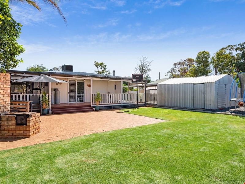 57 Gnarlbine Road, Coolgardie WA 6429