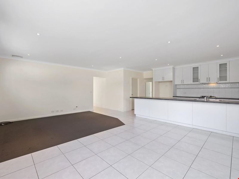 64A Broun Avenue, Embleton WA 6062