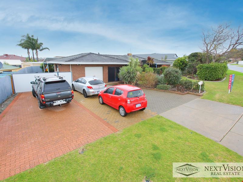 21 Dryden St, Lake Coogee WA 6166