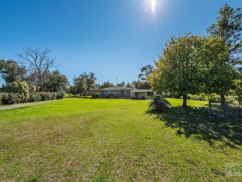 75 Chittering Street, Muchea WA 6501