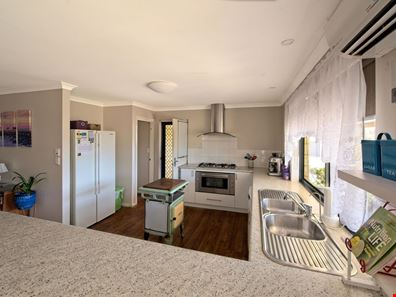 23 Tank St, Grass Valley WA 6403