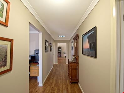 23 Tank St, Grass Valley WA 6403