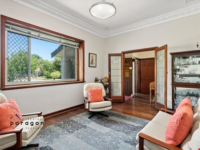 8 Woodlands Street, Menora WA 6050