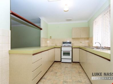 4/143 Railway Avenue, Kelmscott WA 6111