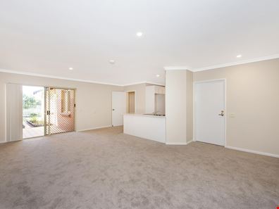 6/36 Fifth Avenue, Rossmoyne WA 6148