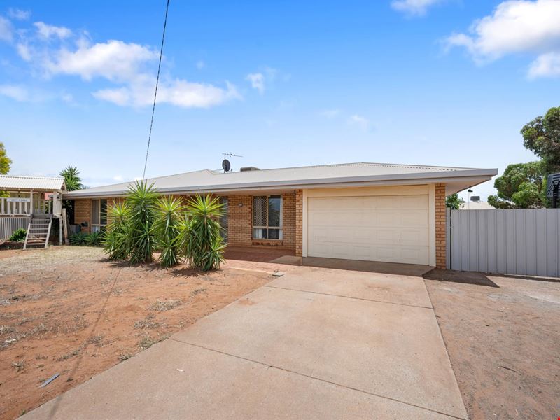 82 Graeme Street, Hannans WA 6430